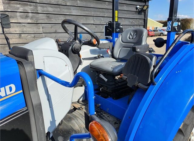 NEW HOLLAND T4.65 full