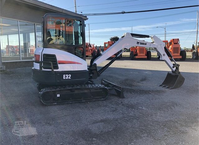 BOBCAT E32M full