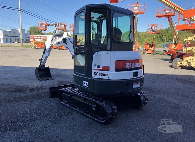 BOBCAT E32M full